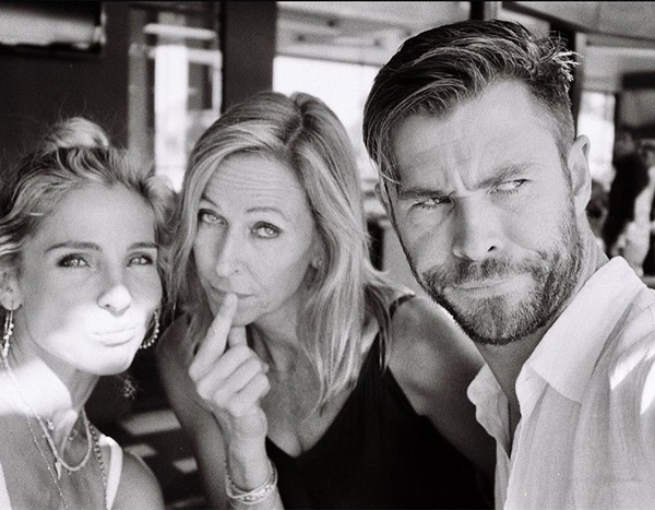 Chris Hemsworth From Stars Celebrate Mother S Day 2019 E